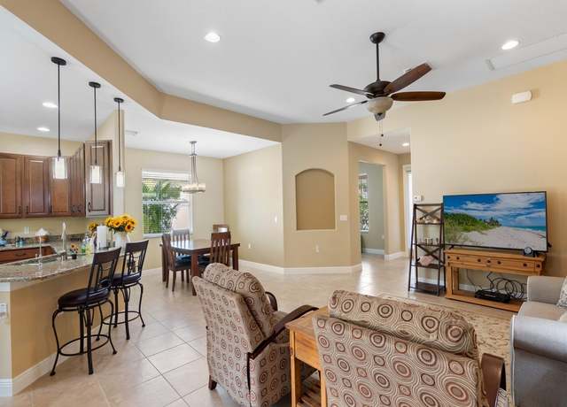 Property at 223 11th Sq SW, Vero Beach, FL 32962, 2 beds, 2 baths