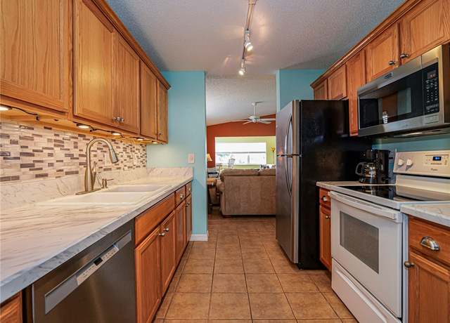Property at 655 W Lake Jasmine Cir #205, Vero Beach, FL 32962, 2 beds, 2 baths