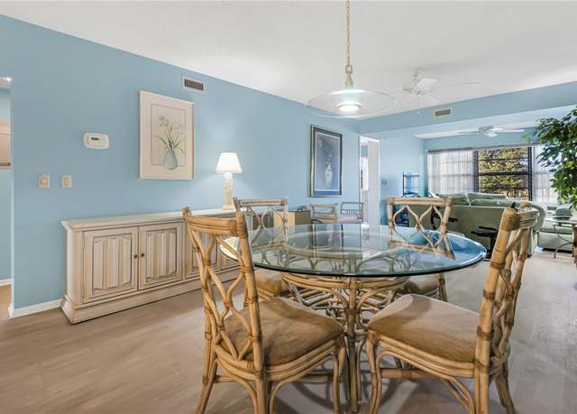 Property at 29 Plantation Dr #202, Vero Beach, FL 32966, 2 beds, 2 baths