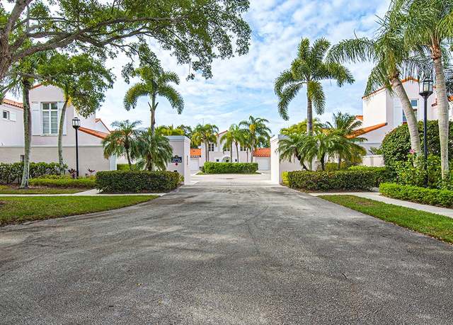 Property at 4771 Wood Duck Cir, Vero Beach, FL 32967, 3 beds, 2.5 baths