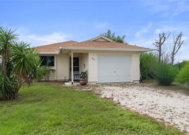 Property at 426 12th St SW, Vero Beach, FL 32962, 2 beds, 2 baths