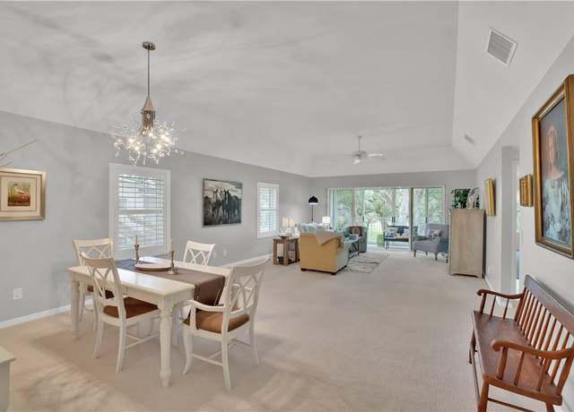 Property at 103 W Park Shores Cir Unit 10W, Vero Beach, FL 32963, 2 beds, 2 baths