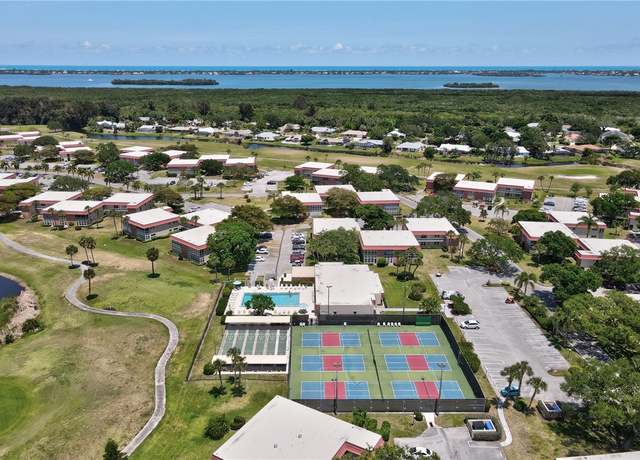 Property at 89 Crooked Tree Ln #207, Vero Beach, FL 32962, 2 beds, 2 baths