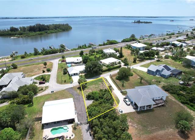 Property at 7112 Blue Shore Rd, Grant Valkaria, FL 32949
