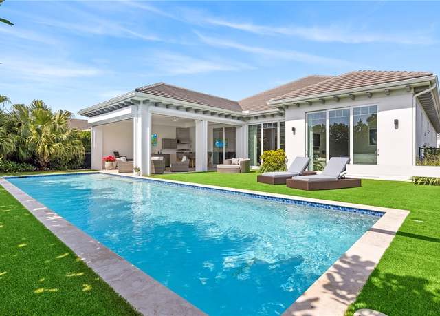 Property at 927 Surfsedge Way, Vero Beach, FL 32963, 3 beds, 3.5 baths
