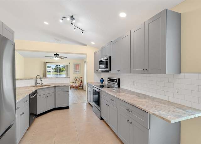Property at 5905 Orangewood Ln, Vero Beach, FL 32967, 4 beds, 2 baths