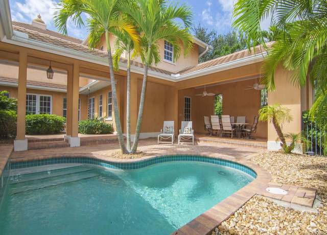 Property at 9082 Castle Harbour Cir, Vero Beach, FL 32963, 3 beds, 3.5 baths