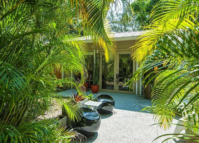 Property at 1990 W Sand Dollar Ln, Vero Beach, FL 32963, 3 beds, 2 baths