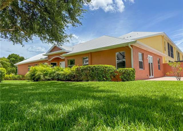 Property at 4565 Bridgepointe Way #142, Vero Beach, FL 32967, 3 beds, 2.5 baths