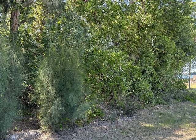 Property at 10 N Magnolia St, Fellsmere, FL 32948