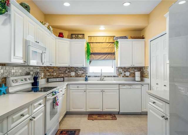 Property at 1715 Aynsley Way, Vero Beach, FL 32966, 3 beds, 2 baths