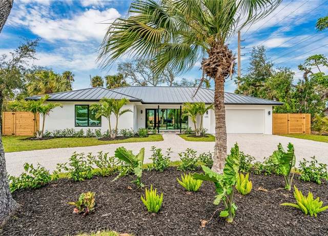 Property at 645 Flamevine Ln, Vero Beach, FL 32963, 3 beds, 2.5 baths