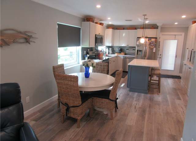 Property at 105 Spring Lake Ct #201, Vero Beach, FL 32962, 2 beds, 2 baths