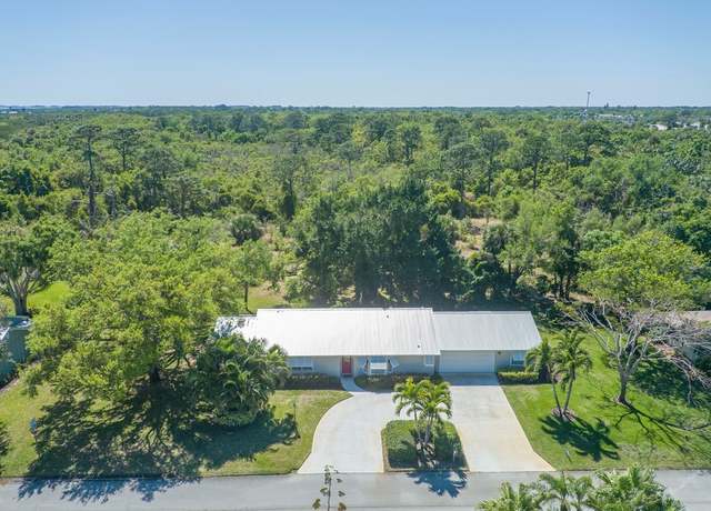 Property at 11 Forest Park Dr, Vero Beach, FL 32962, 3 beds, 2 baths