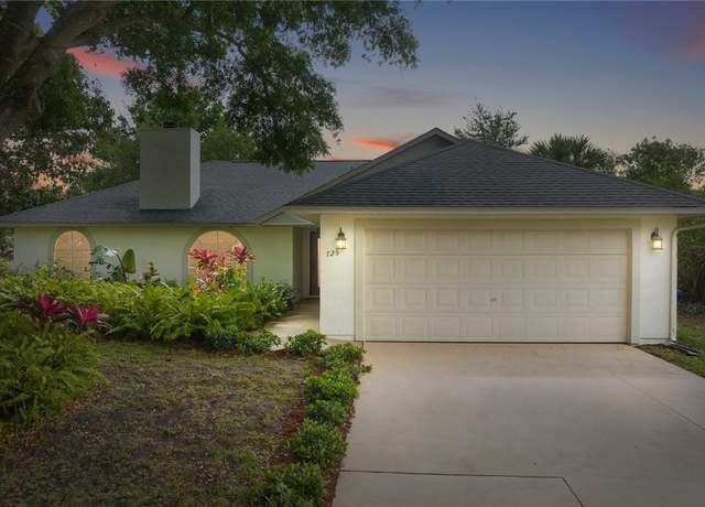 Property at 725 Wentworth St, Sebastian, FL 32958, 3 beds, 2 baths