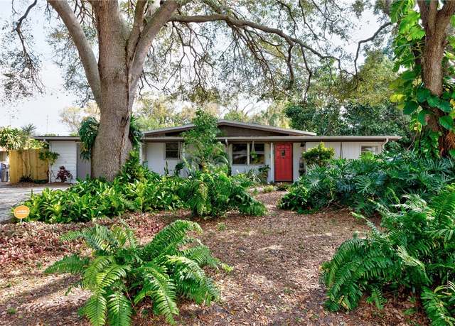 Property at 1352 13th Ave, Vero Beach, FL 32960, 3 beds, 2 baths