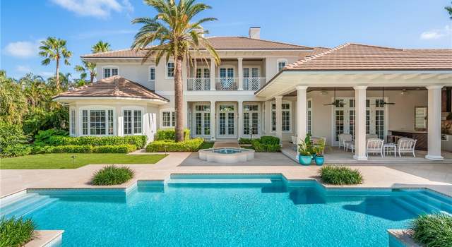 Photo of 661 Lake Dr, Vero Beach, FL 32963