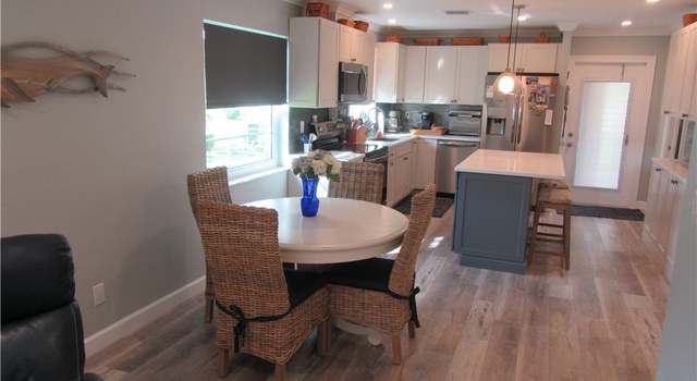 Photo of 105 Spring Lake Ct #201, Vero Beach, FL 32962
