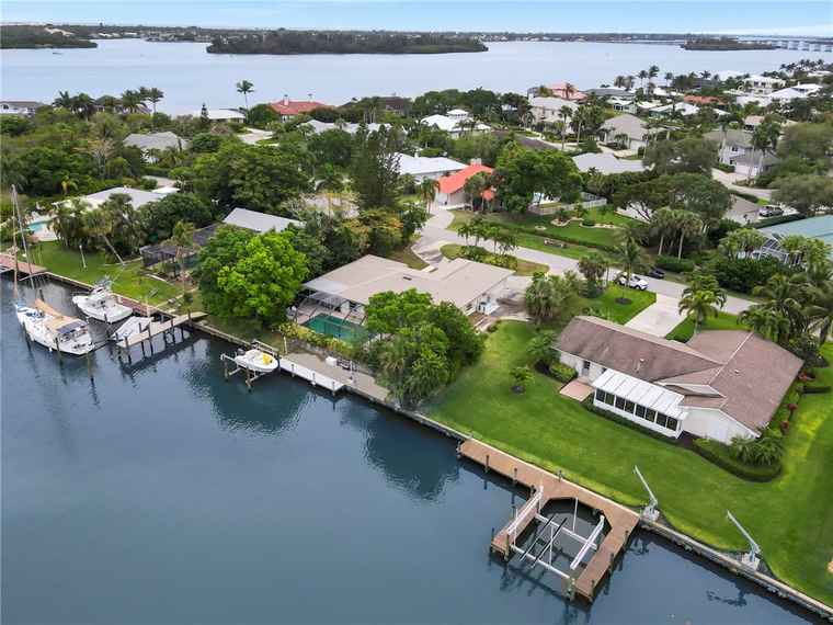 Photo of 28 Sea Gull Ave Vero Beach, FL 32960