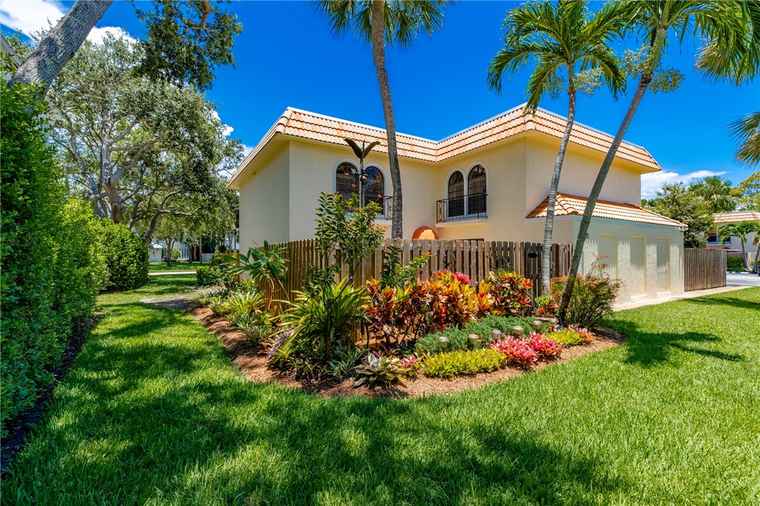 Photo of 1011 Royal Palm Blvd Unit B3 Vero Beach, FL 32960