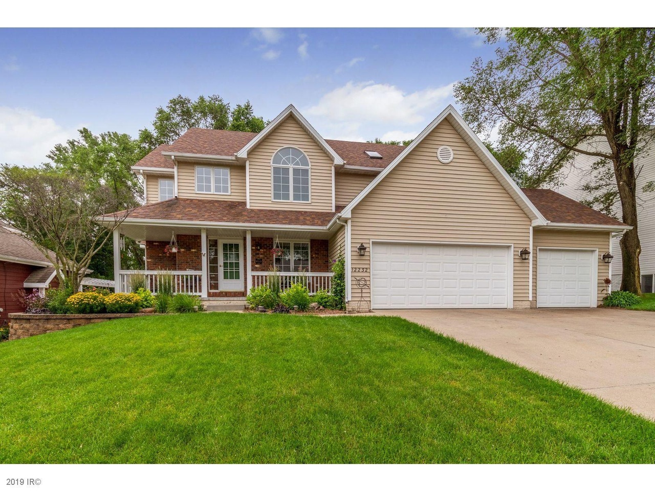 12232 Oak Brook Dr, Urbandale, IA 50323 MLS 585782 Redfin