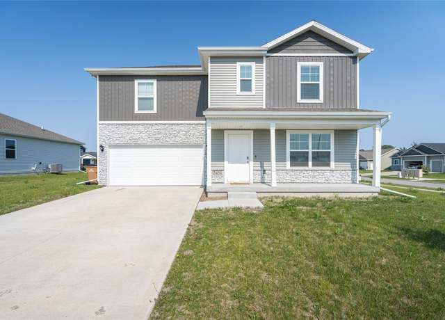 Property at 3451 10th Ave SW, Altoona, IA 50009, 4 beds, 2.5 baths