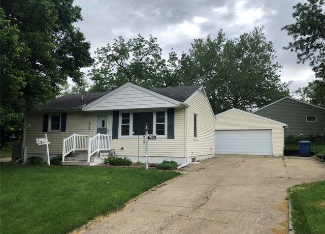 Property at 6129 Boston Ave, Des Moines, IA 50322, 3 beds, 1 bath