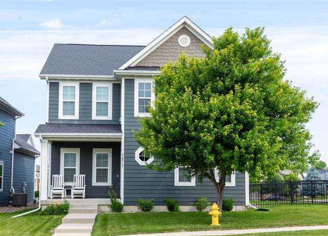 Property at 5477 S Prairie View Dr, West Des Moines, IA 50266, 4 beds, 3.5 baths