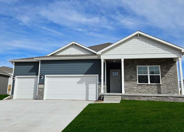 Property at 449 Meadows Ct, Polk City, IA 50226, 4 beds, 3 baths