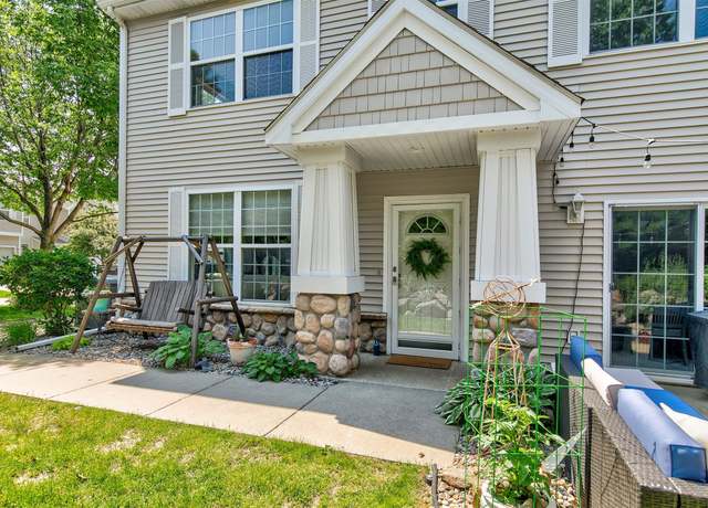 Property at 4008 NE Raintree Ln, Ankeny, IA 50021, 2 beds, 1.5 baths