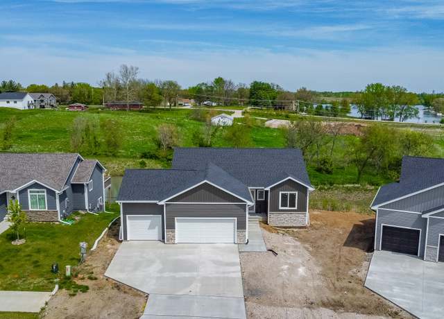 Property at 2914 Prairieside Pl, Norwalk, IA 50211, 3 beds, 2 baths