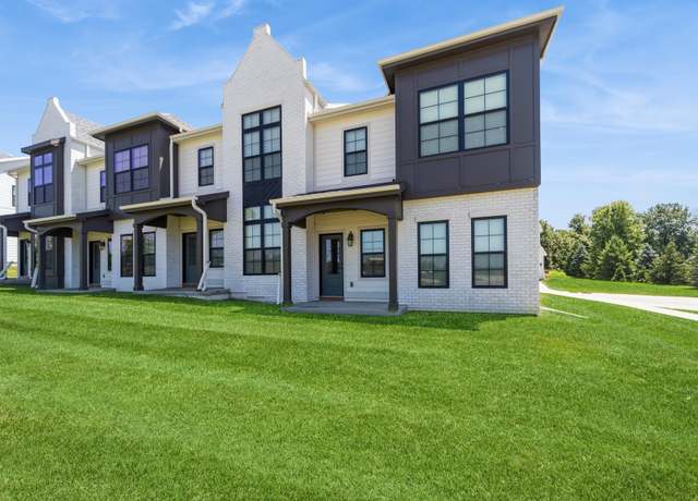 Property at 14130 Wilden Dr, Urbandale, IA 50323, 3 beds, 2.5 baths