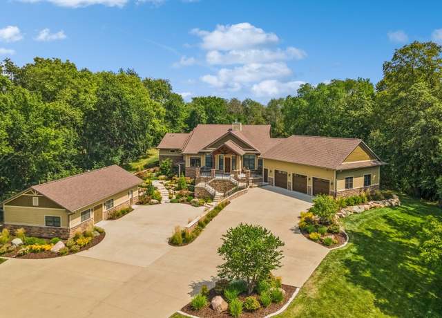 Property at 29054 Prospect Ave, Adel, IA 50003, 5 beds, 5 baths
