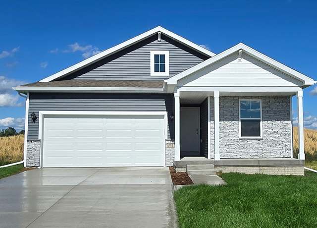Property at 5619 152nd St, Urbandale, IA 50111, 4 beds, 3 baths