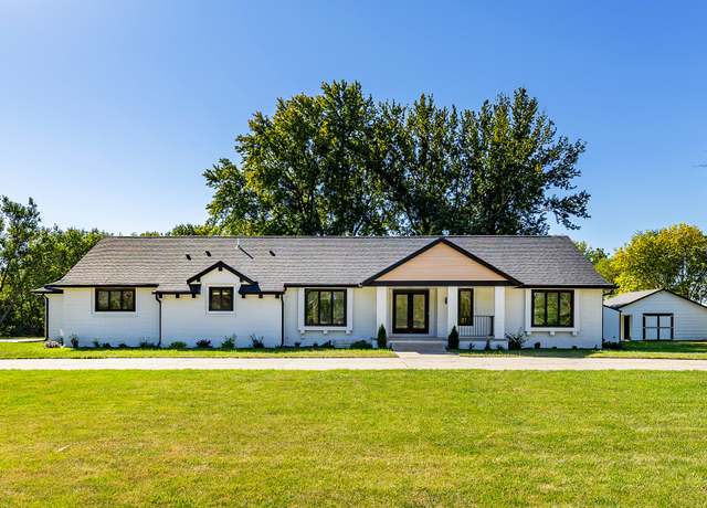 Property at 10318 NW 106th Ave, Granger, IA 50109, 4 beds, 3.5 baths