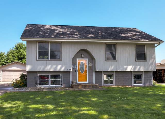 Property at 1107 Gordon Ave, Norwalk, IA 50211, 4 beds, 2 baths