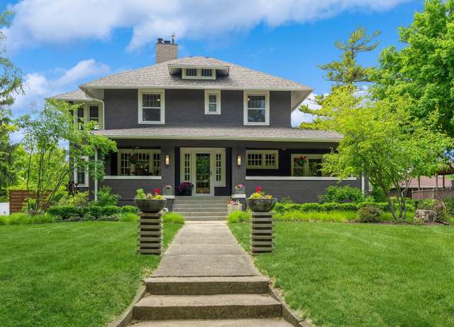 Property at 912 45th St, Des Moines, IA 50312, 4 beds, 2 baths
