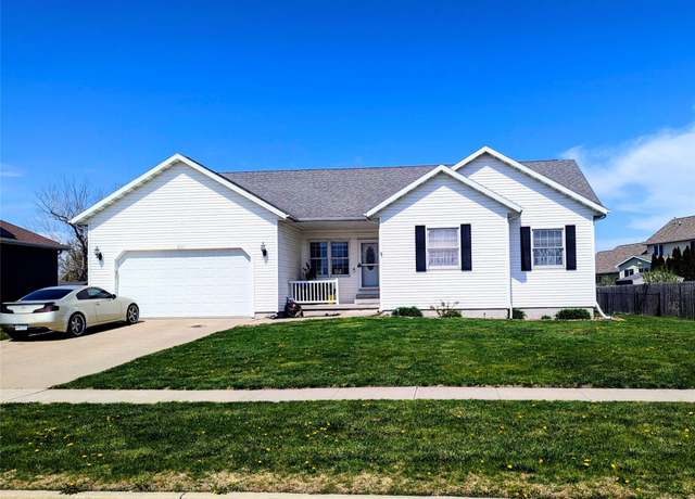 Property at 611 8th Ave, Slater, IA 50244, 4 beds, 3 baths