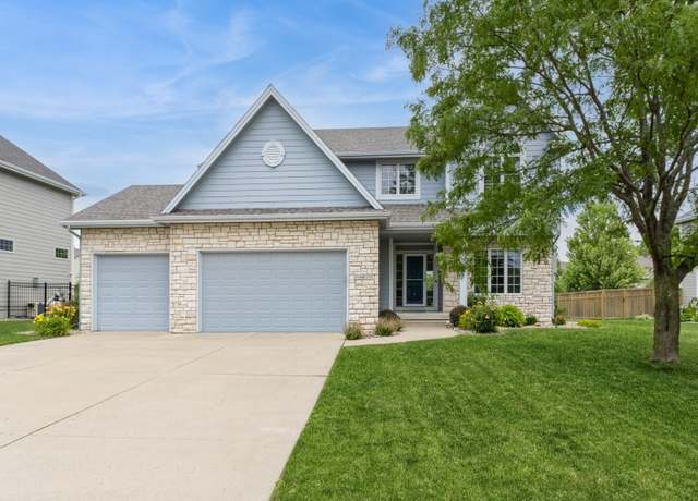 Property at 15815 Winston Ave, Urbandale, IA 50323, 5 beds, 3.5 baths