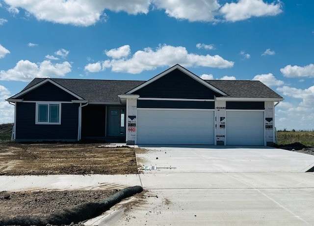 Property at 1440 Werthman Dr, Waukee, IA 50263, 3 beds, 2 baths