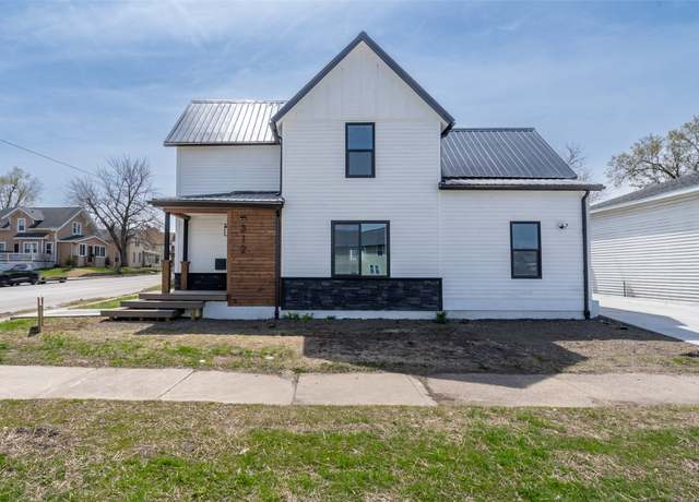 Property at 312 N 3rd Ave, Marshalltown, IA 50158, 4 beds, 2 baths