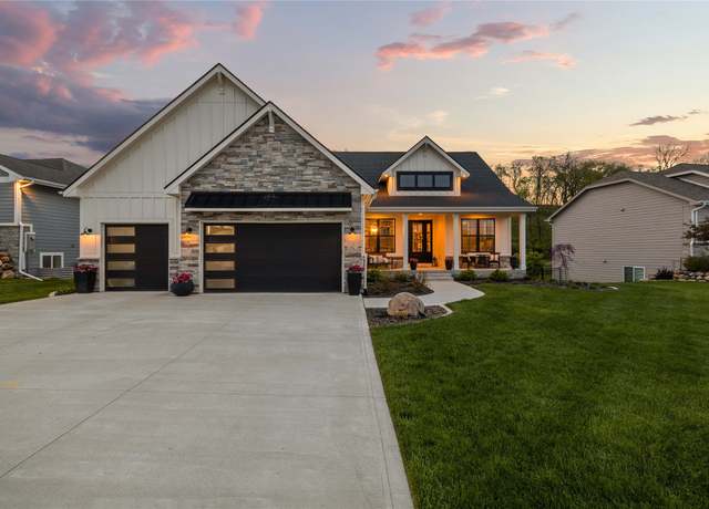 Property at 1041 Timber Valley Dr, Polk City, IA 50226, 4 beds, 3.5 baths