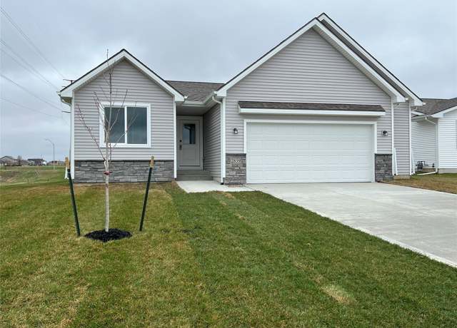 Property at 2839 22nd St SW, Altoona, IA 50009, 2 beds, 2 baths