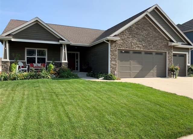 Property at 1021 Shelby Dr, Adel, IA 50003, 4 beds, 2.5 baths