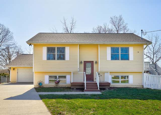 Property at 216 Walnut Dr, Martensdale, IA 50160, 4 beds, 2 baths