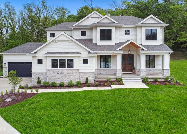 Property at 815 S Kingswood Ct, West Des Moines, IA 50266, 5 beds, 4.5 baths