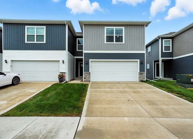 Property at 14251 Bentwood Dr, Urbandale, IA 50323, 3 beds, 3 baths