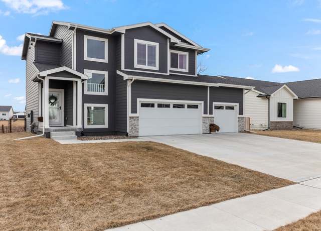 Property at 82 Landon Dr NW, Bondurant, IA 50035, 4 beds, 2.5 baths