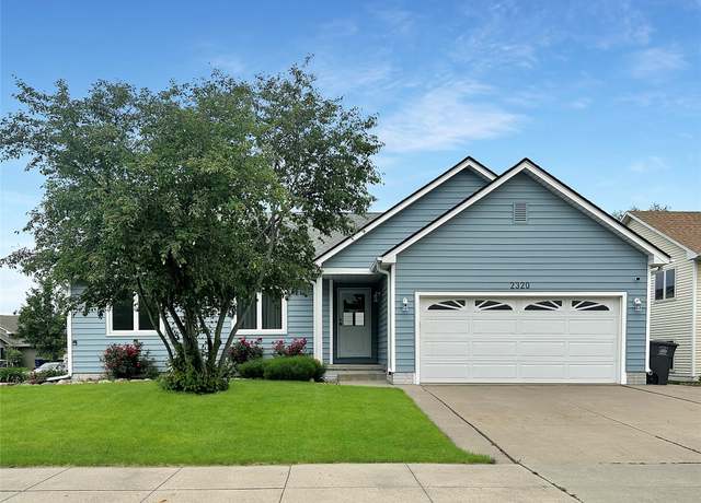 Property at 2320 Riverwoods Ave, Des Moines, IA 50320, 3 beds, 3 baths