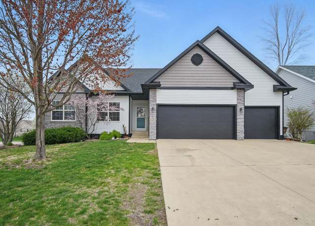 Property at 1701 2nd Ave SW, Altoona, IA 50009, 3 beds, 2 baths